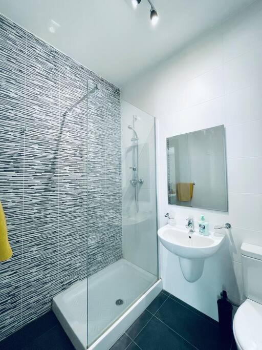 Stylish Modern Central Apartment 4 Paceville San Giuliano Esterno foto